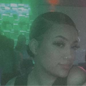 Meet your Posher, D-onna